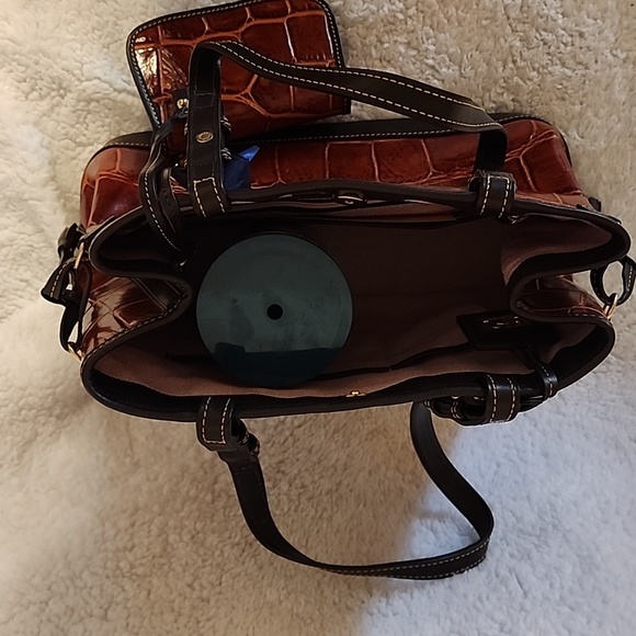 Dooney and Bourke burnt orange bag - Picture 6 of 6